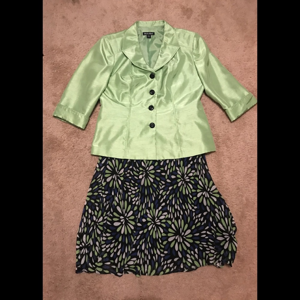 Cute Suit, Jacket & Skirt, 12.  BUY TODAY — PROCEEDS TO FAMILY HEART FOUNDATION!